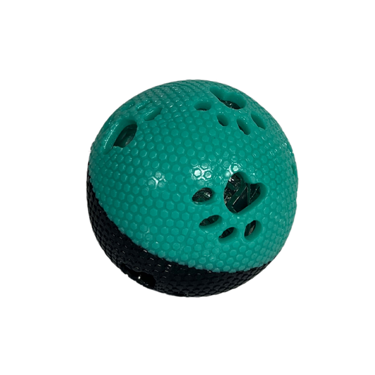 Pelota para Mascotas con Huellas y Cascabel | Plástico Resistente | 7.5 cm